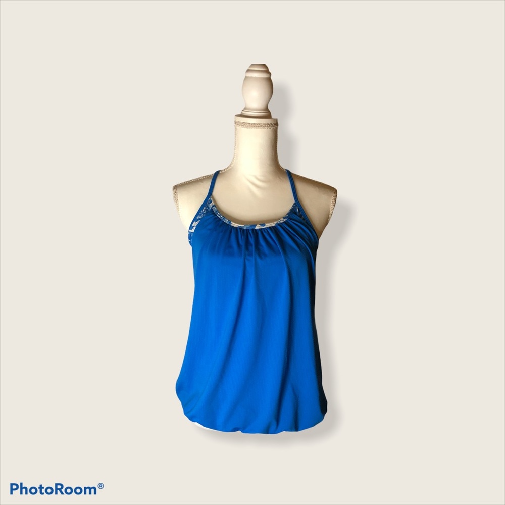 Women’s athletic tank with built in bra